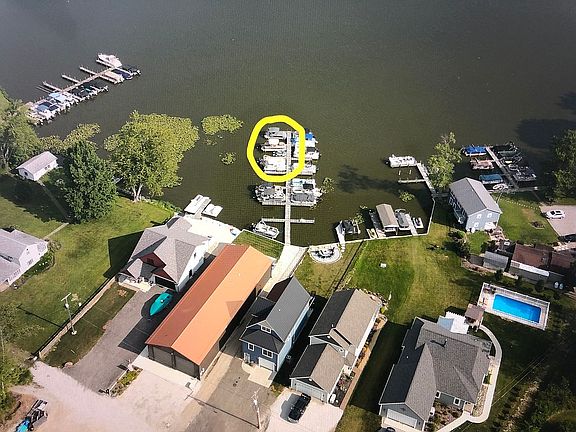 4th image of 13858 Crescent Cove Ave NE