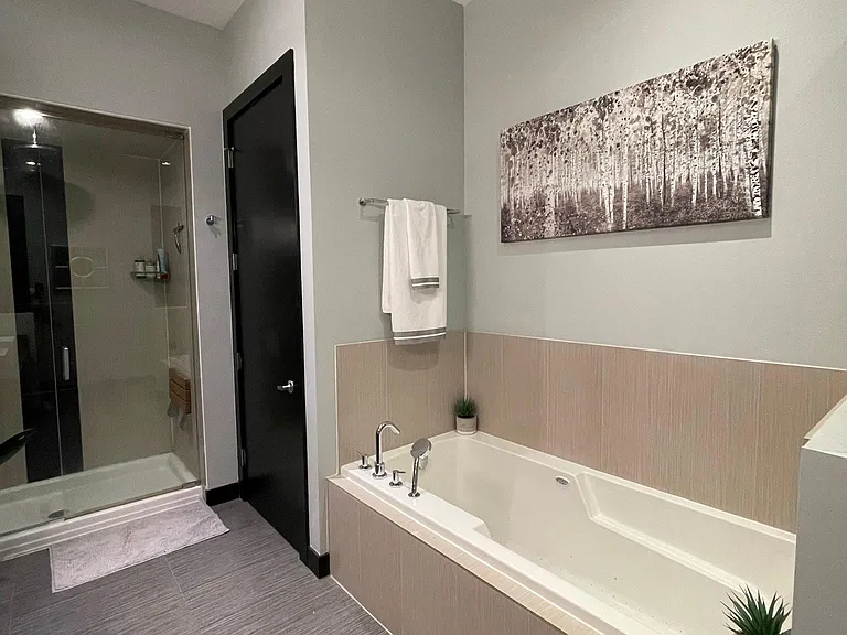 1409 N Ashland Ave #2S — Photo 20