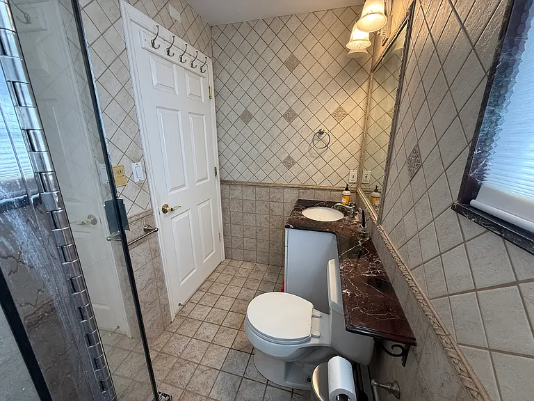 121 Newcomb Rd — Photo 17