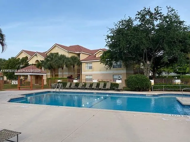7630 Westwood Dr #327 — Photo 17
