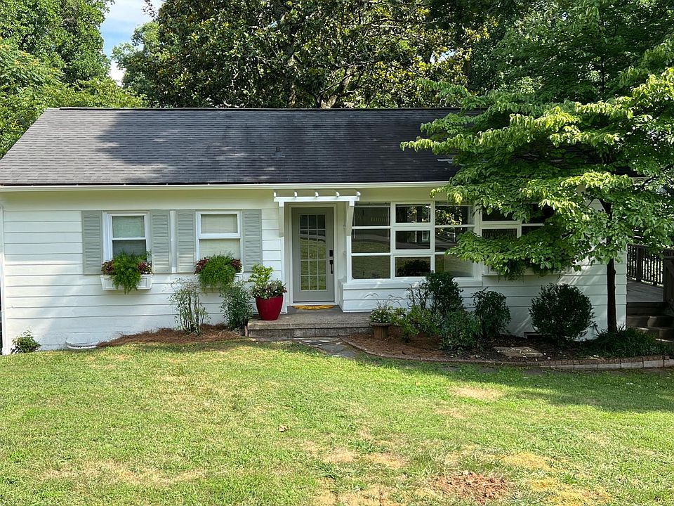 1st image of 4912 Summit Cir