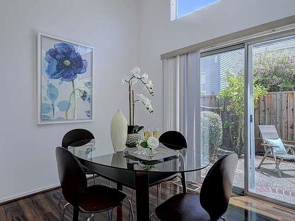 5th image of 2043 Kington Pl