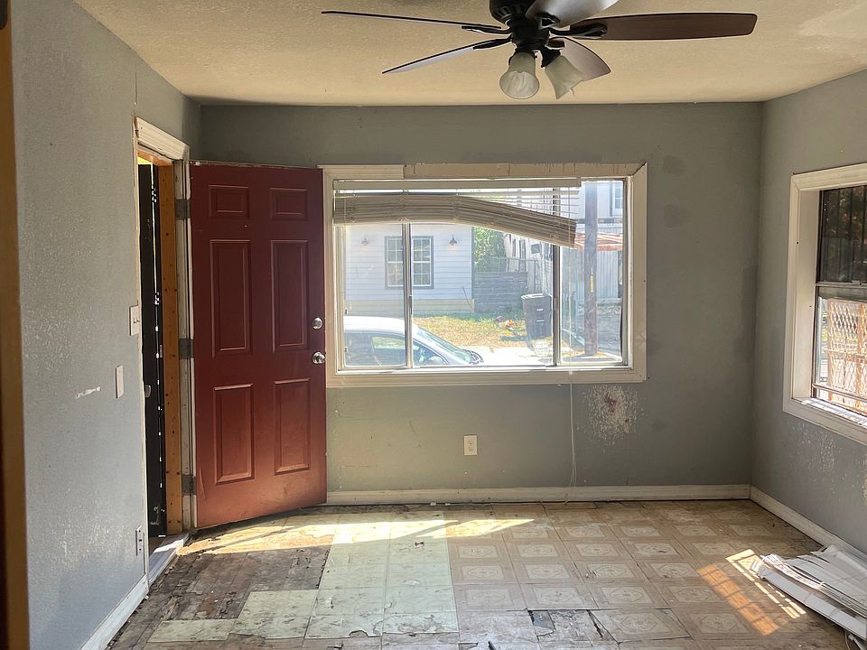 2nd image of 1307 Brighton