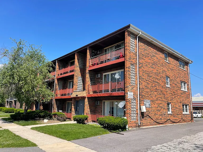 4330 Park Lane Dr #2D — Photo 1