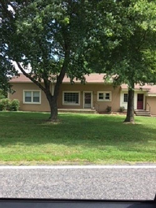 1st image of 2772 Country Ln