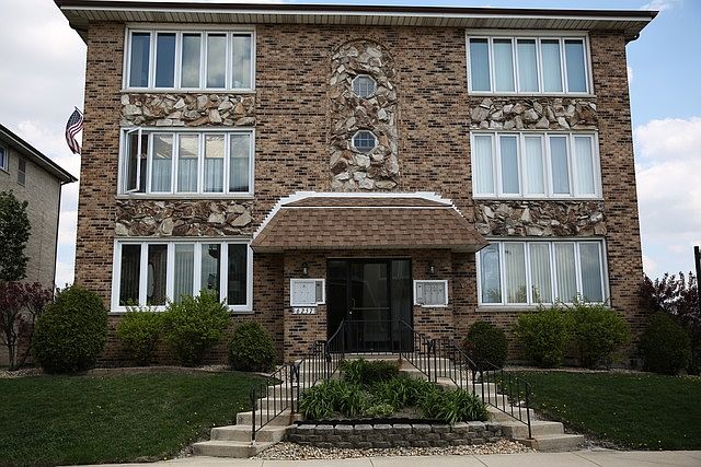 1st image of 6257 S Newland Ave APT 3N