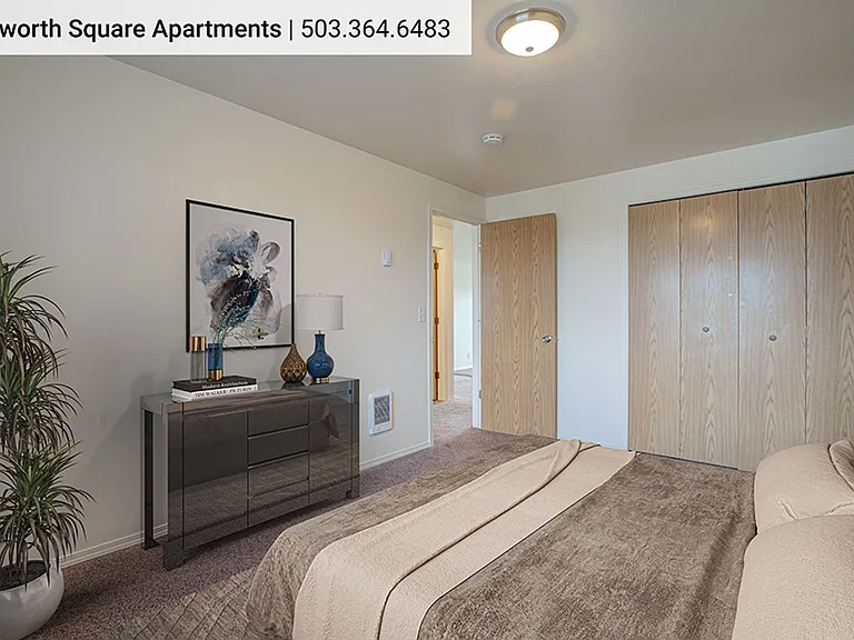 ELLSWORTH SQUARE APARTMENTS — Photo 20