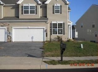 3837 Kings Ln, Dover, PA