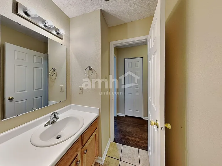 1917 Blue Pine Ln — Photo 16