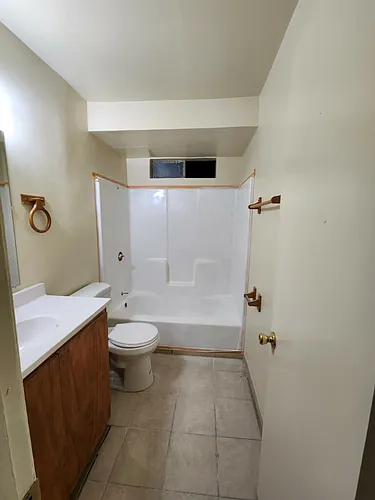 327 McCord Ave #6 Photo 1