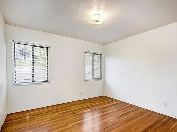 3rd image of 1424 36th St