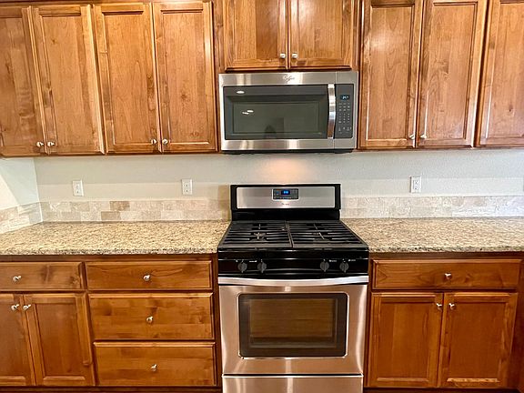 5th image of 3108 NE 75th St