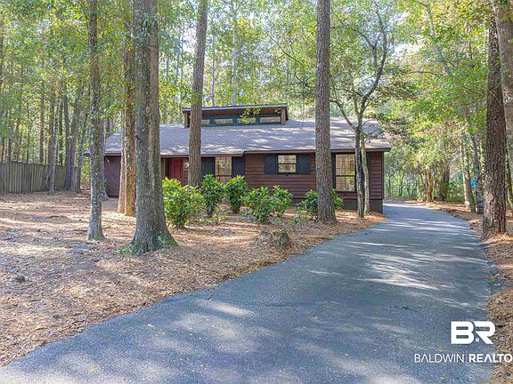 3rd image of 110 Chinquapin Cir