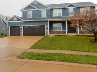 904 Indian Rock Ct, Wentzville, MO 63385