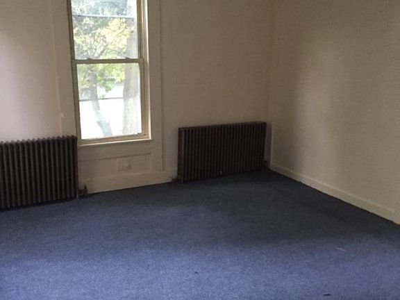 3rd image of 685 Steiner St