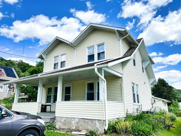 1007 Larrabee St, Clermont, IA 52135
