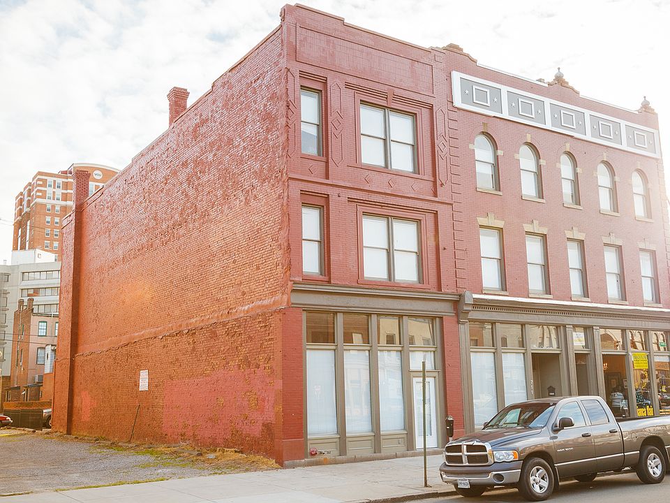 1st image of 713 W Broad St APT 301