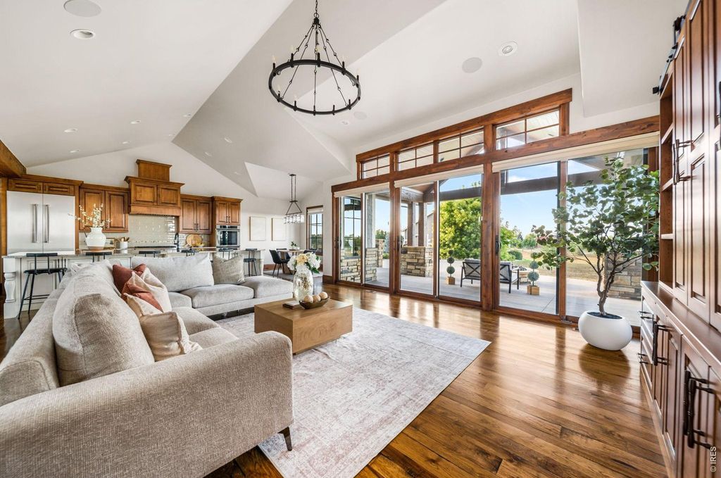 8748 Longs Peak Cir