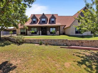 402 N Parkway Dr, Alvarado, TX 76009