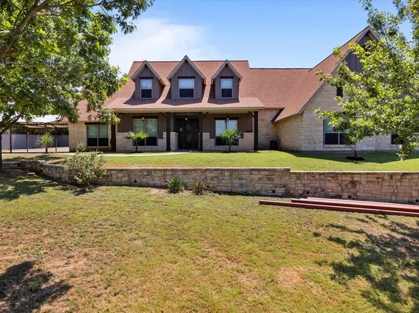 402 N Parkway Dr, Alvarado, TX 76009