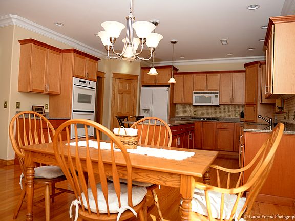 2nd image of 102 Kennedy Dr