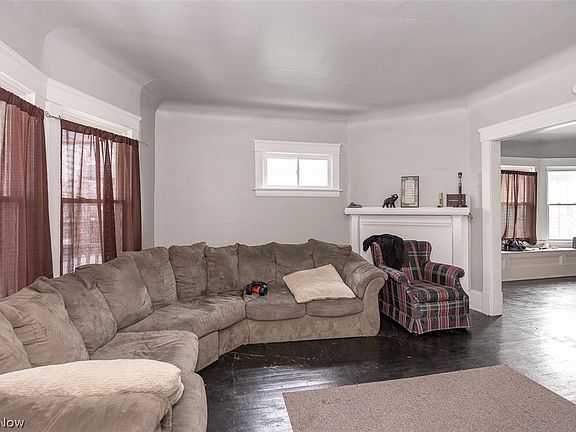 3rd image of 10322 Parkgate Ave