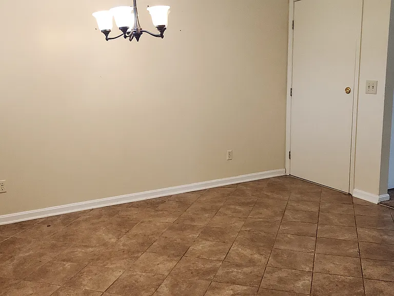 201 Applewood Dr — Photo 11