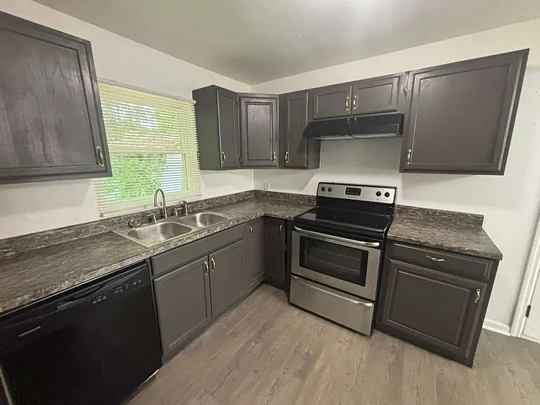 3132 Knoxville Hwy — Photo 2