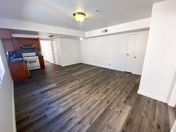 3rd image of 722 S Berendo St #1F