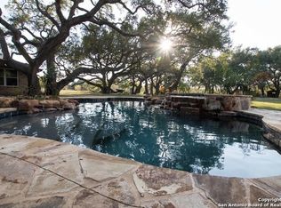 815 County Road 768, Devine, TX 78016