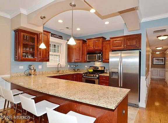 4th image of 4203 N Kedvale Ave Unit 2N