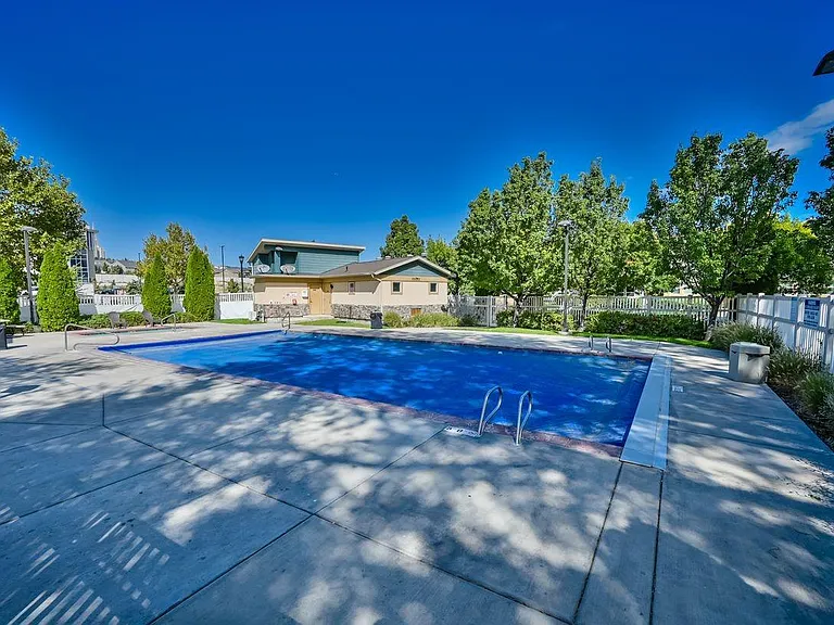 11216 S Summer Heights Dr W — Photo 32
