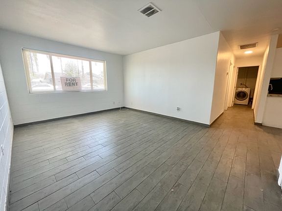 4th image of 4115 E Moreland St APT 1