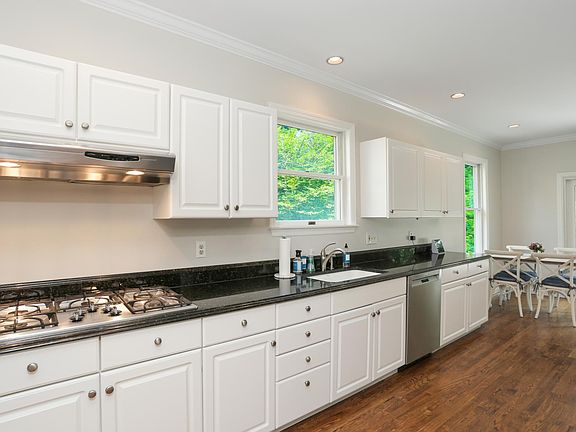Spacious Eat-in Kitchen w/Sliders to Deck