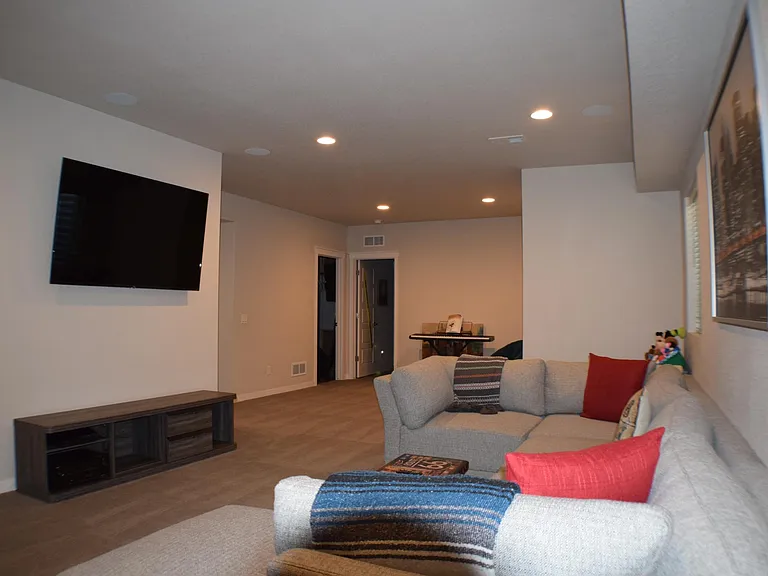 9416 E 58th Pl — Photo 14