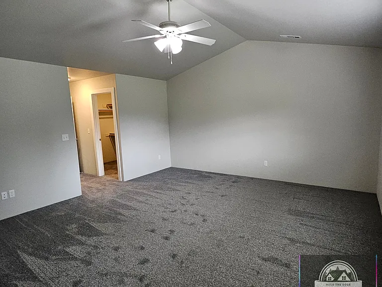 Owner Pays First Months Rent upon Application Approval !!