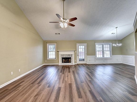 3rd image of 1579 Amhearst Mill Dr