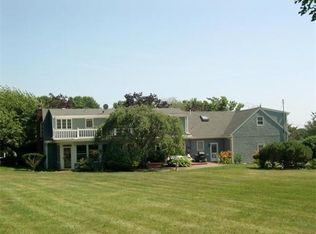 77 North Ct, Tiverton, RI 02878