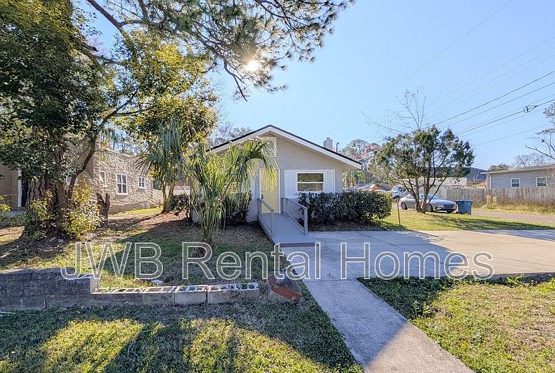 1st image of 1730 Rowe Ave