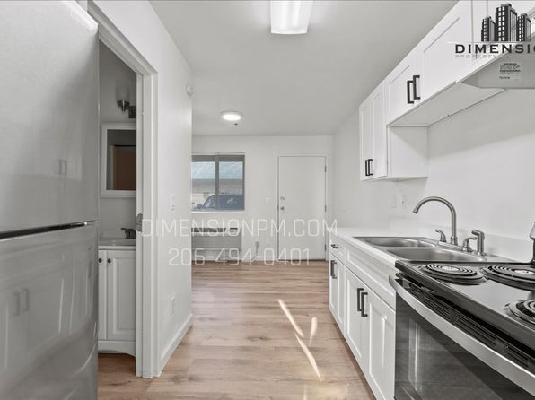 2502 Fruitvale Blvd #203