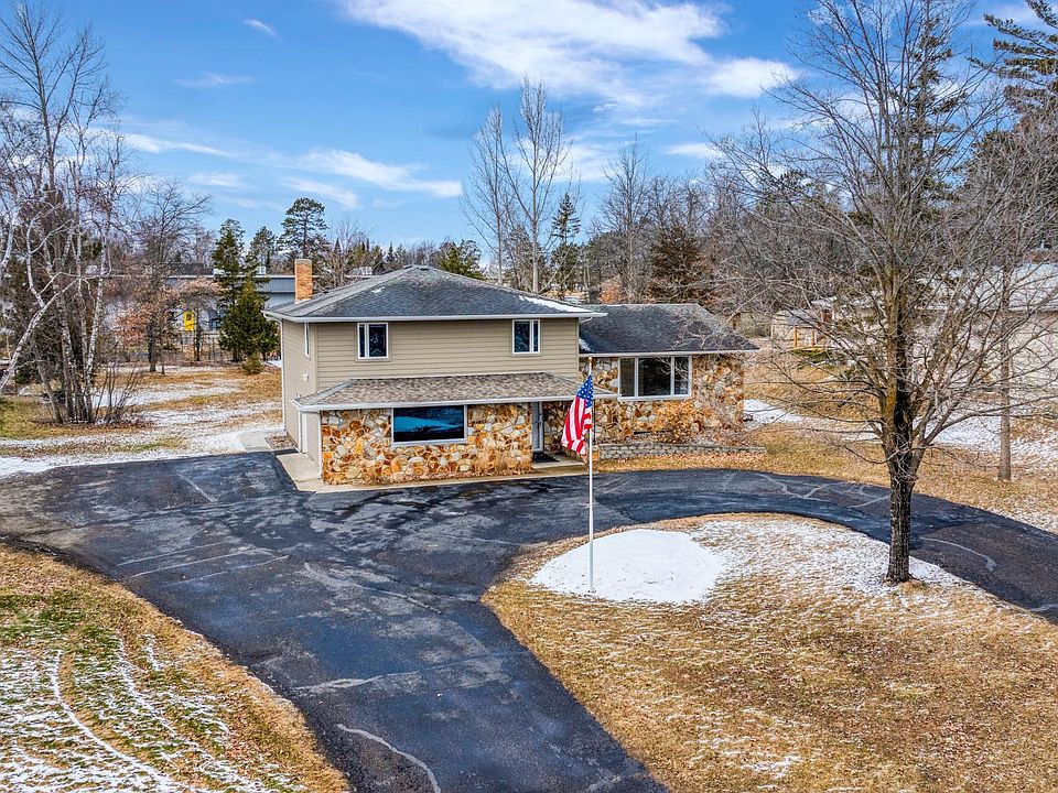 1st image of 3507 Birchmont Dr NE