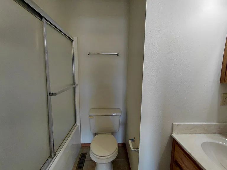 20305 Skyview Dr — Photo 3
