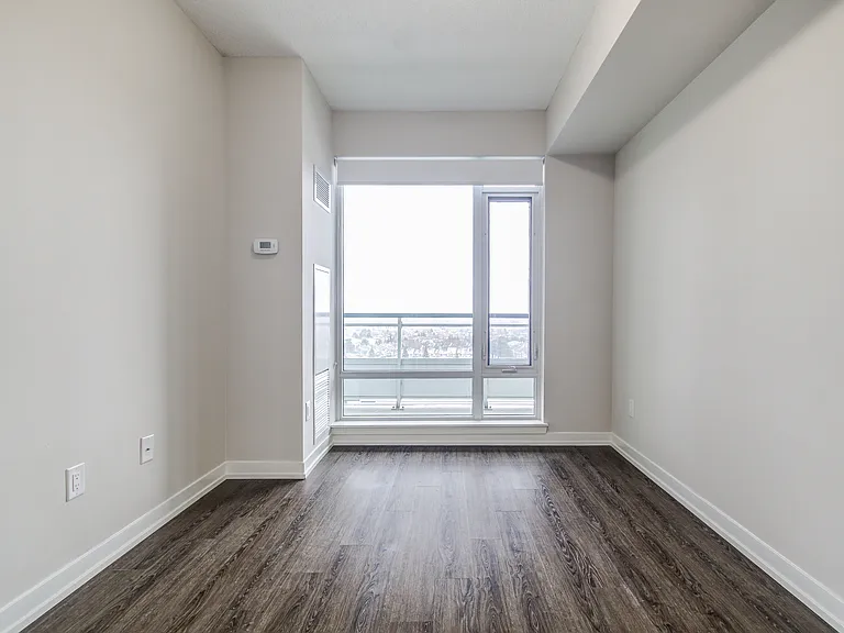 2550 Eglinton Ave W — Photo 54