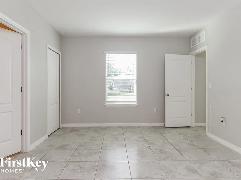 1810 SW Effland Ave — Photo 9