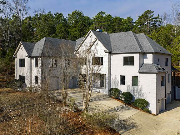 5th image of 1008 Springhill Ln