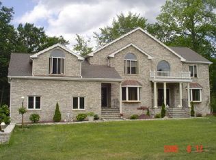 75 Heather Ln, Monroe, CT 06468