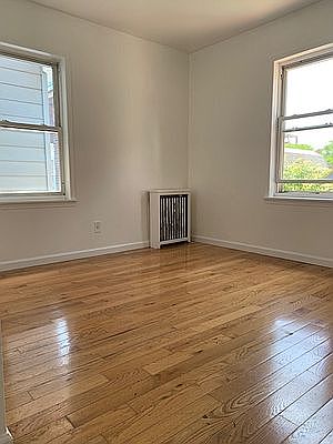 4th image of 41-34 Benham St #2