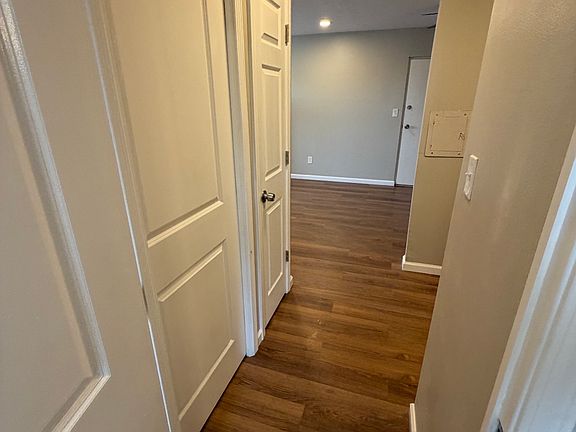 3rd image of 1425 Elbur Ave #10