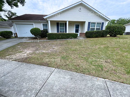 110 Vaughn St Photo 1