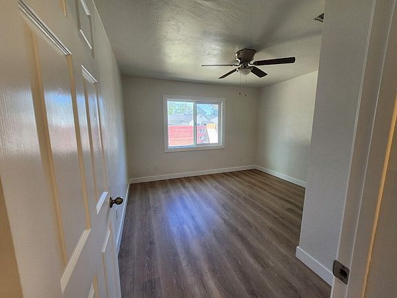 3rd image of 418 Monroe Ave